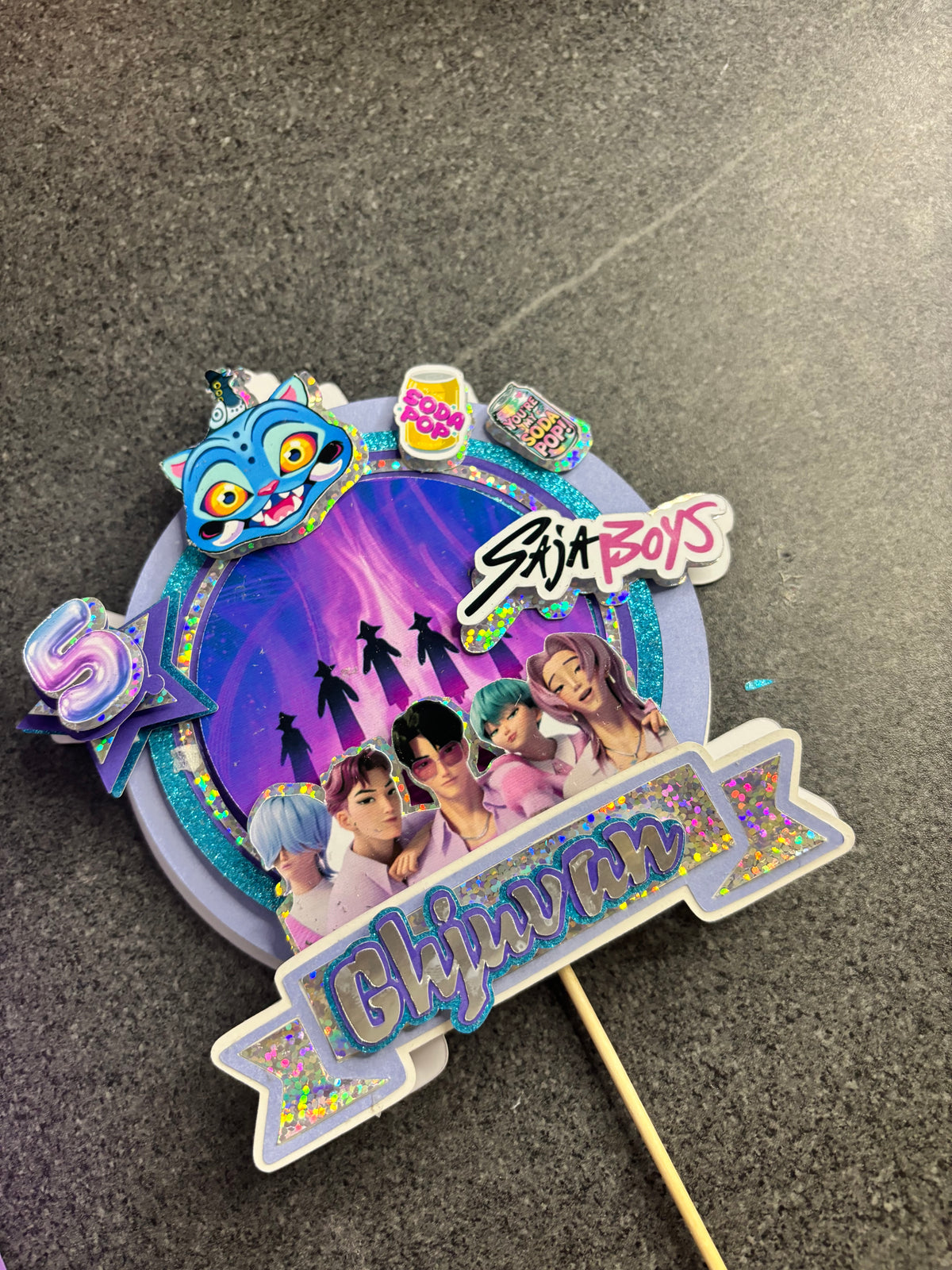 Cake Topper Saja Boyz personnalisé – KPop Demon Hunters